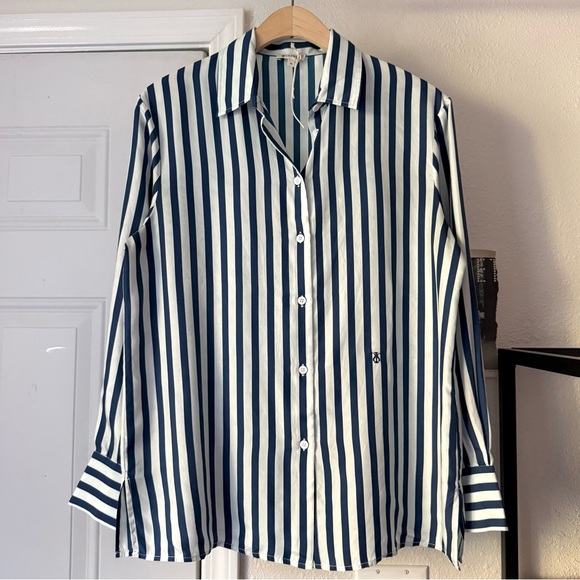 Lilysilk Tops - NWT LILYSILK blue white mulberry silk striped long sleeve button up shirt